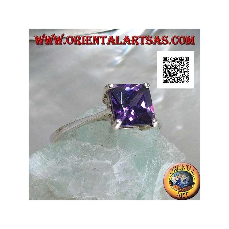 Anillo de plata rodiada con circonitas cuadradas color amatista engastadas con 4 clips