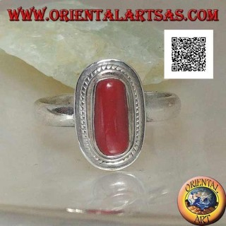 Anillo de plata con coral natural engastado en un borde trenzado (16)