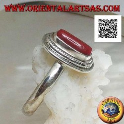 Anillo de plata con coral natural engastado en un borde trenzado (16)