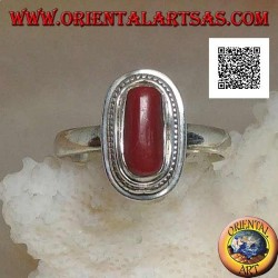 Bague en argent avec corail naturel serti dans un bord tressé (16)