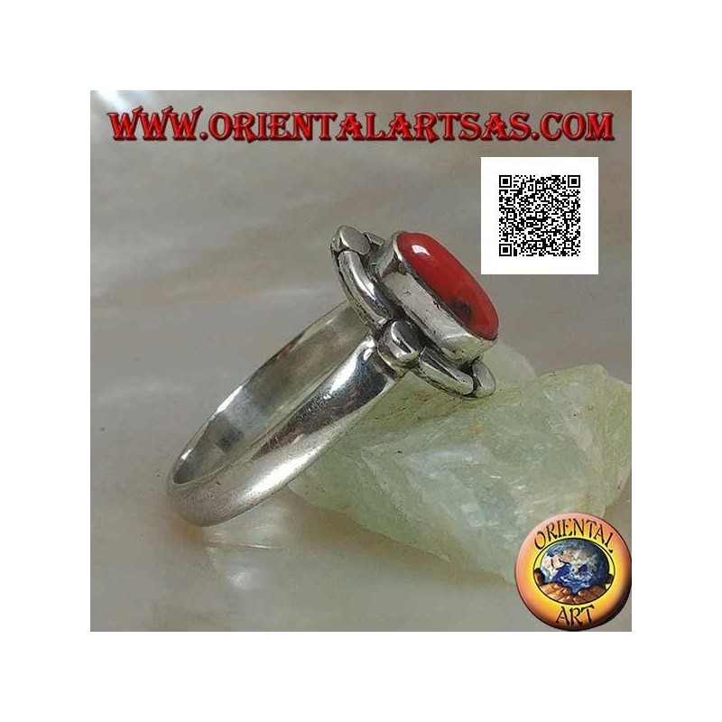 Bague en argent avec corail naturel ovale entouré de bandes et de disques alternés