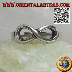 Anillo de plata con símbolo de nudo infinito liso fino
