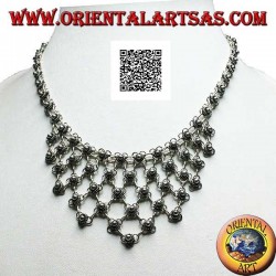 Silber Choker Halskette aus verketteten Blumen mit Blumendekor auf der Brust