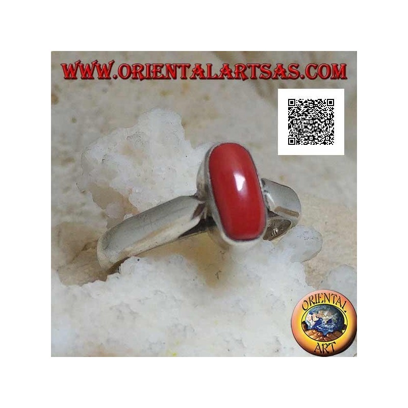 Anello in argento con corallo tibetano antico ovale in rilievo su montatura semplice
