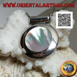 Pendentif en argent avec nacre ronde sur cadre latéral lisse et crochet tubulaire