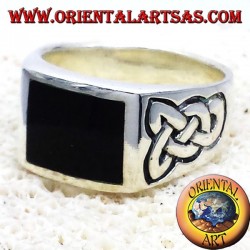 anillo con ónix y plata nudo celta