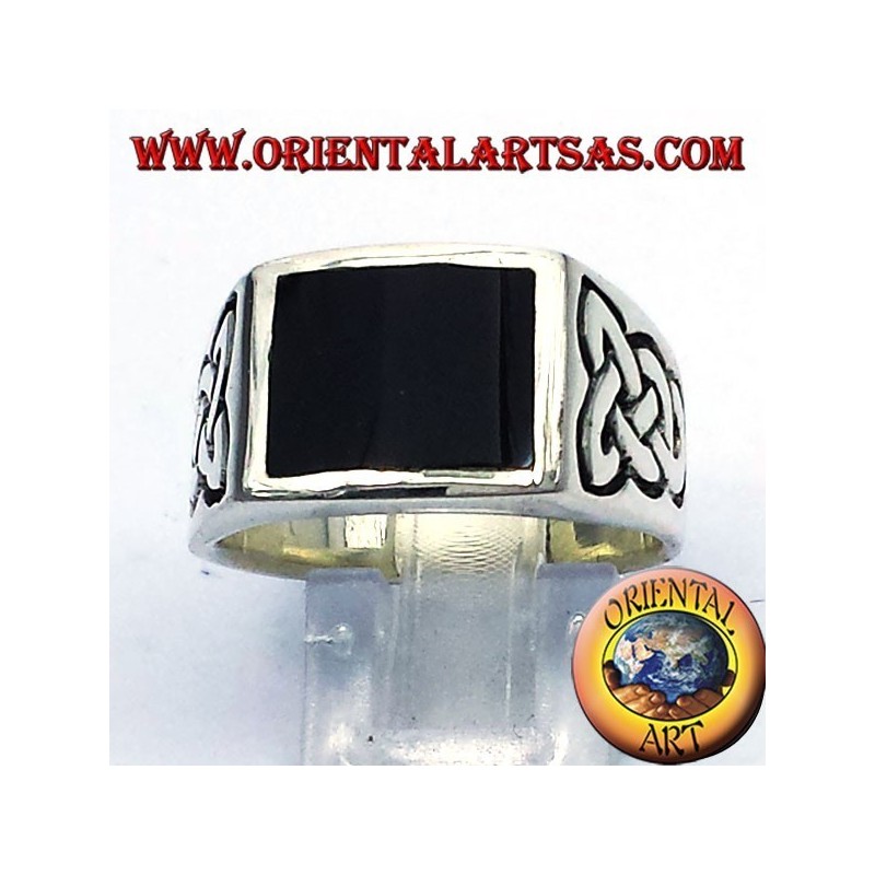 Ring mit Onyx und Silber keltischen Knoten