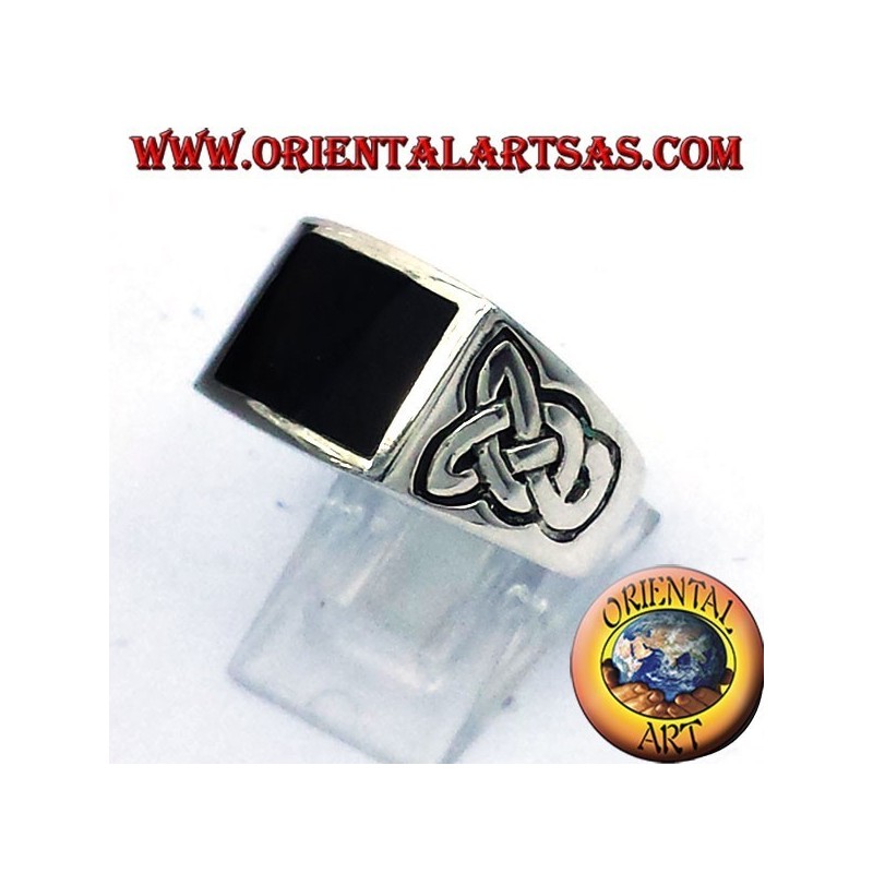 Ring mit Onyx und Silber keltischen Knoten