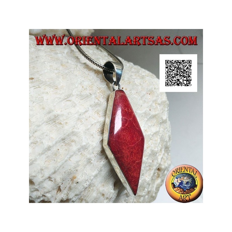 Ciondolo in argento con madrepora rossa (corallo) romboidale su montatura liscia