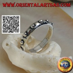 Silver ring with embossed balls (studded collar)