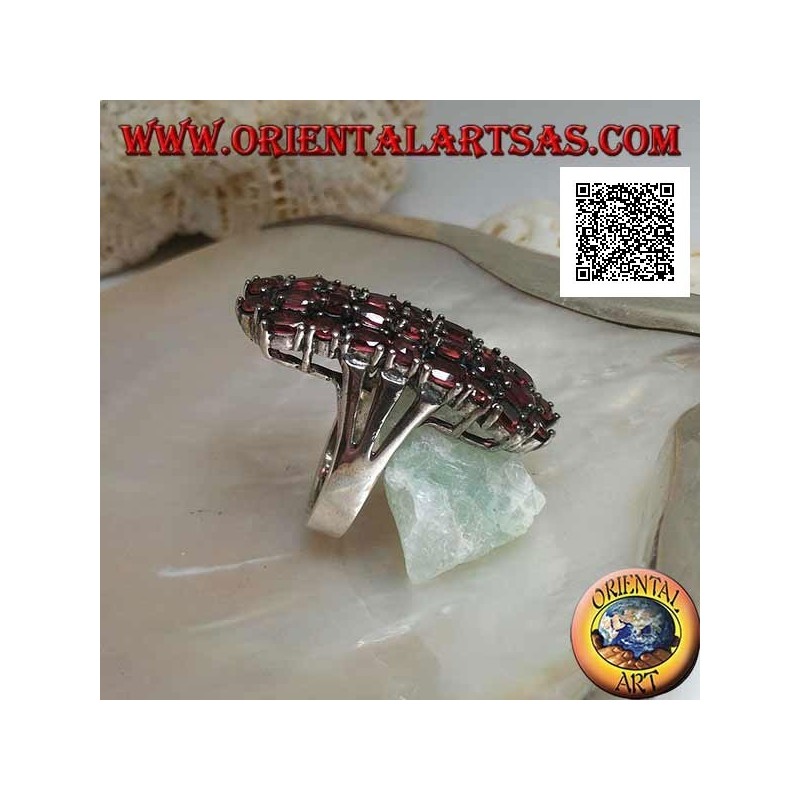 Bague en argent avec 31 grenats naturels sertis ovale et rond pour former un rectangle