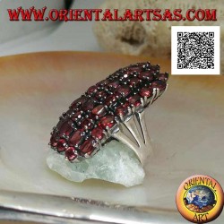 Bague en argent avec 31 grenats naturels sertis ovale et rond pour former un rectangle