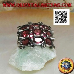 Bague grille en argent avec grenats naturels ovales et ronds et marcassite aux intersections extérieures