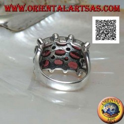 Bague grille en argent avec grenats naturels ovales et ronds et marcassite aux intersections extérieures