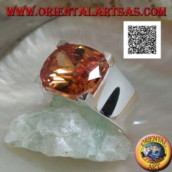 Rhodium silver ring with transverse oval champagne zircon set in a rectangle