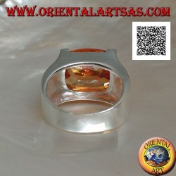 Rhodiumsilberring mit quer ovalem Champagnerzirkon in einem Rechteck