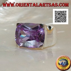 Rhodium-plated silver ring with transverse oval clear amethyst-colored zircon set in a rectangle