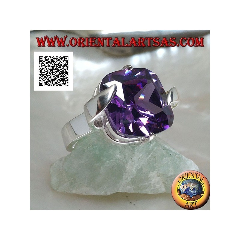 Rhodium-plated silver ring with square faceted amethyst-colored zircon hooked on the center of the sides