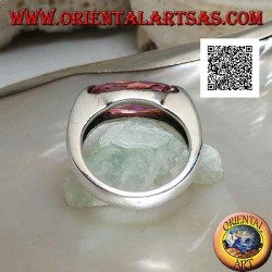 Anillo de plata rodiada con circonita rosa facetada ovalada angosta enganchada en el lateral