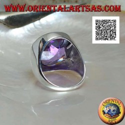 Bague en argent rhodié avec zircon rond facetté couleur améthyste et bord lisse