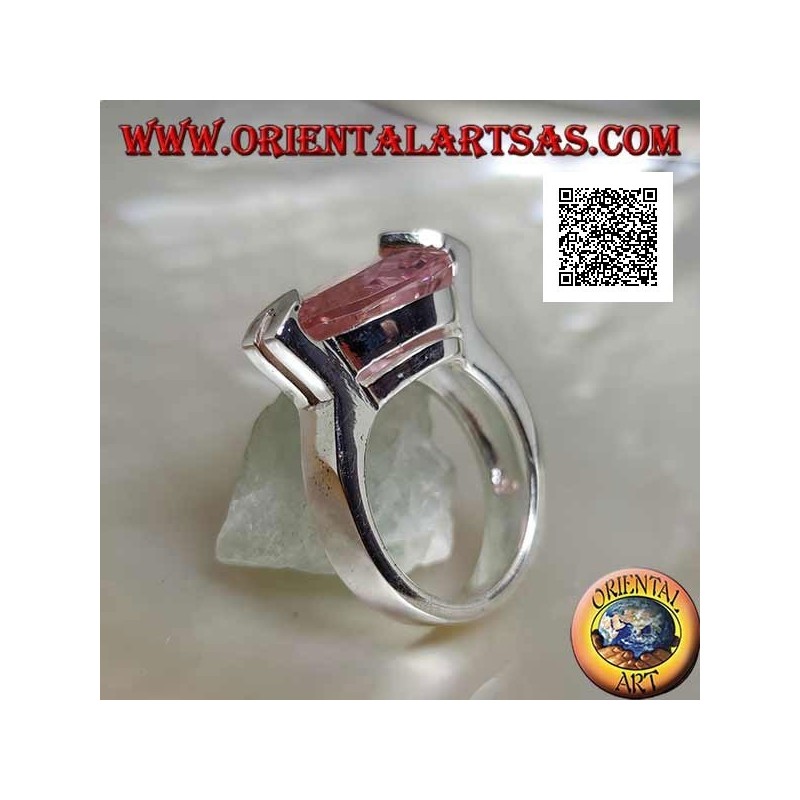 Anillo de plata rodiada con circonitas facetadas en forma de lágrima rosa con circonitas blancas en gancho
