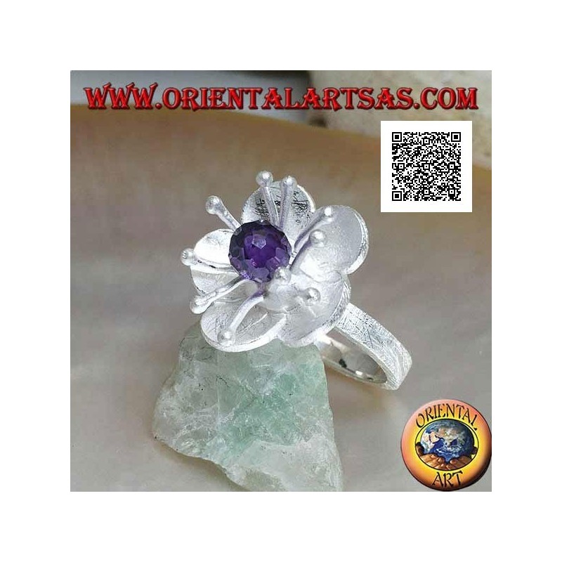 Bague en argent satiné en forme de fleur avec de longs pistils et une sphère en zircon facetté couleur améthyste