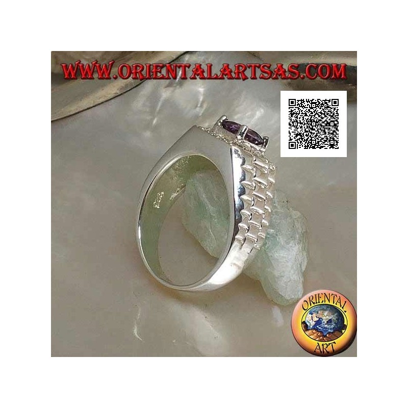 Ring aus rhodiniertem Silber in Uhrenverbindung mit amethystfarbenem Zirkon, umgeben von weißen Zirkonen
