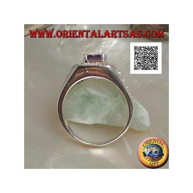 Ring aus rhodiniertem Silber in Uhrenverbindung mit amethystfarbenem Zirkon, umgeben von weißen Zirkonen