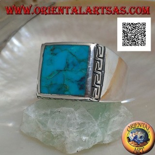 Bague en argent avec turquoise carrée naturelle entourée d'une gravure grecque (24)