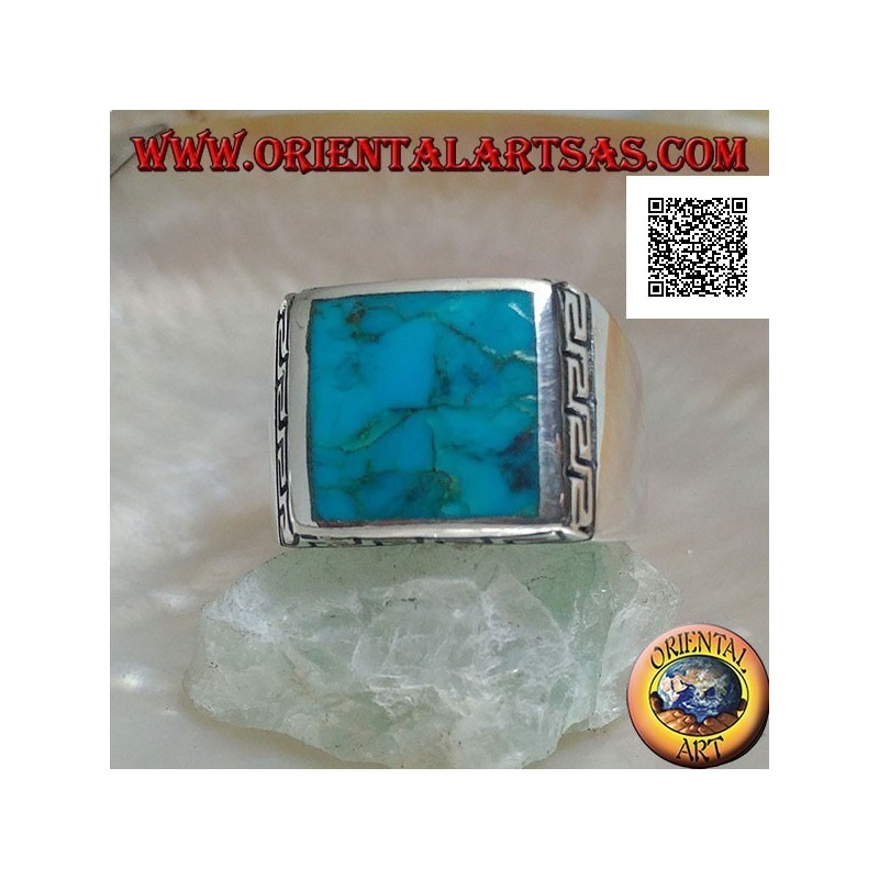 Bague en argent avec turquoise carrée naturelle entourée d'une gravure grecque (24)