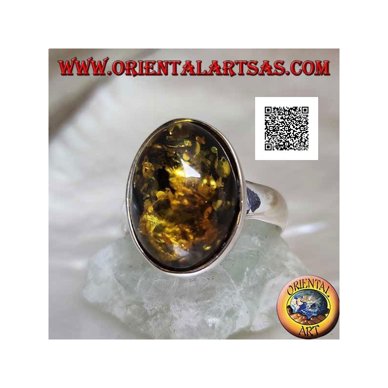 Silberring mit ovalgrünem Cabochon-Bernstein auf einfacher Einstellung und glatter Kante