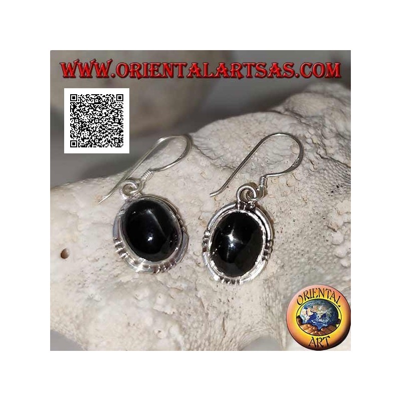 Boucles d'oreilles en argent avec cabochon ovale Black Star (étoile diopside) et trio de boules sur les quatre points cardinaux
