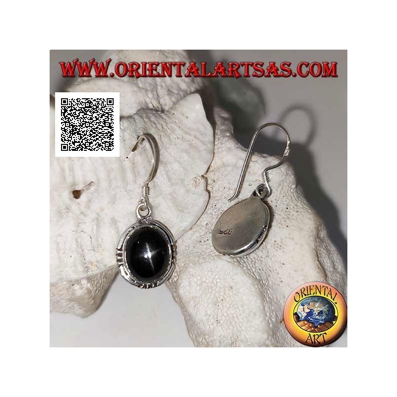 Orecchini in argento con Black Star ovale cabochon (diopside stellato) e tris di palline sui quattro punti cardinali