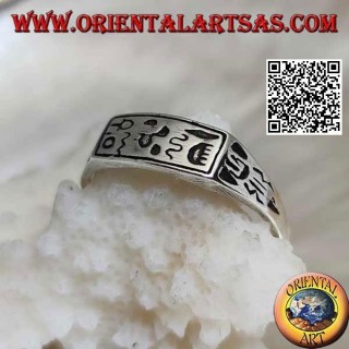 Bague en argent avec hiéroglyphes gravés / symboles mystiques