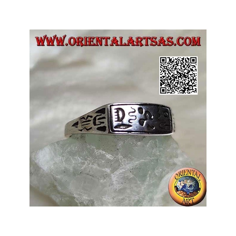 Bague en argent avec hiéroglyphes gravés / symboles mystiques