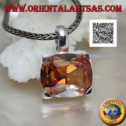 Rhodiumsilberanhänger mit querförmigem ovalem Champagnerzirkon in einem Rechteck