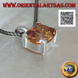 Pendentif en argent rhodié avec zircon champagne ovale transversal serti dans un rectangle