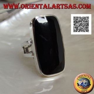 Anello in argento con onice grande rettangolare smussata su montatura liscia con traforo laterale