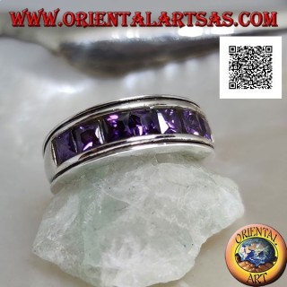 Silberring mit rhodiniertem Band mit einer Reihe amethystfarbener quadratischer Zirkone