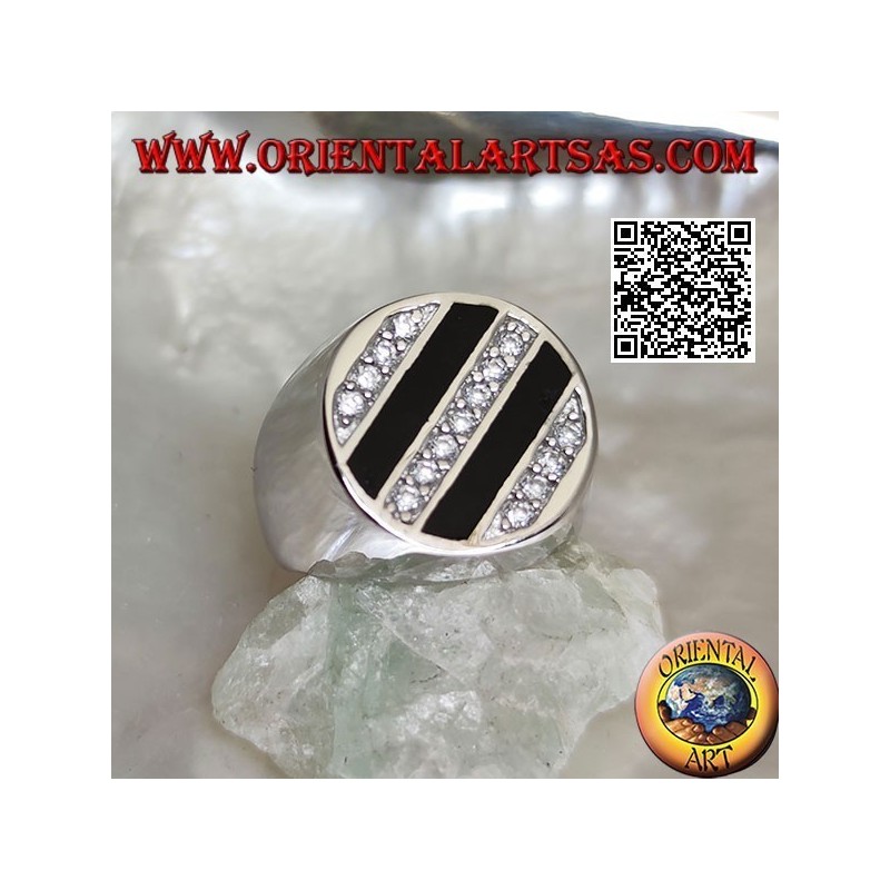 Bague ronde en argent avec rangées obliques d'onyx et zircons blancs ronds