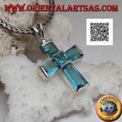 Pendentif croix topaze bleue en argent serti de bras taille baguette et centre carré