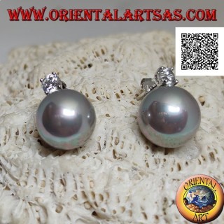 Boucles d'oreilles lobe en argent avec perle d'eau douce grise et zircon blanc