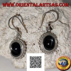 Silberne Ohrringe mit Cabochon-Oval Black Star (Stern-Diopsid) und spiralförmiger Kante