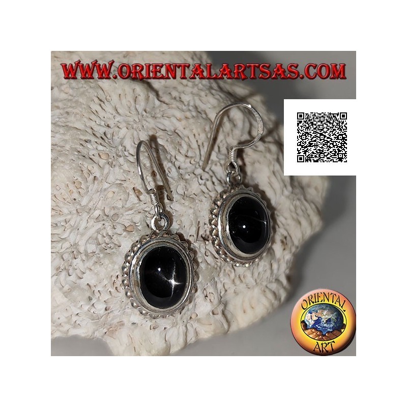 Boucles d'oreilles en argent avec cabochon ovale Black Star (étoile diopside) et bord hélicoïdal