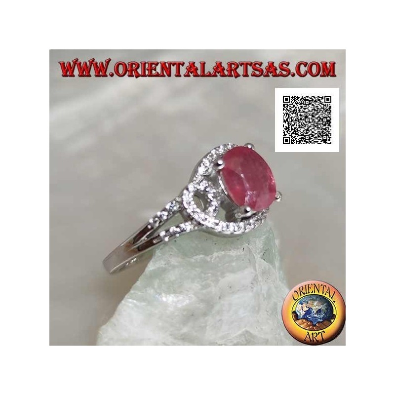 Bague en argent avec rubis ovale naturel serti de lignes entrelacées de zircons blancs