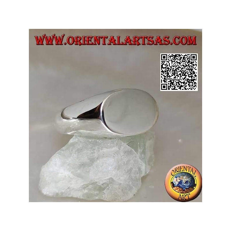 Anillo de plata lisa con óvalo transversal plano