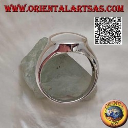 Smooth silver ring with raised and convex round