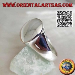 Bague en argent lisse avec rond en relief et convexe