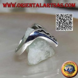 Bague en argent forme Boomerang à décor ajouré