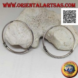 Silberohrringe, Kreis gearbeitet mit dicken Scheiben zwischen Serpentin und Interlacing, 45 mm